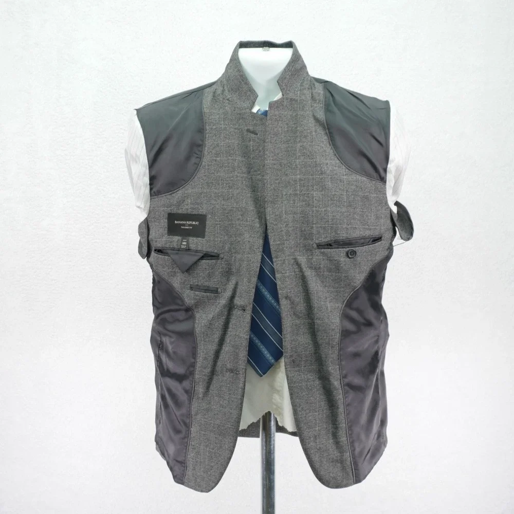 Banana Republic Tailored Fit Men's Wool Blend Plaid Gray Blazer 36S Tagged‎ 38S